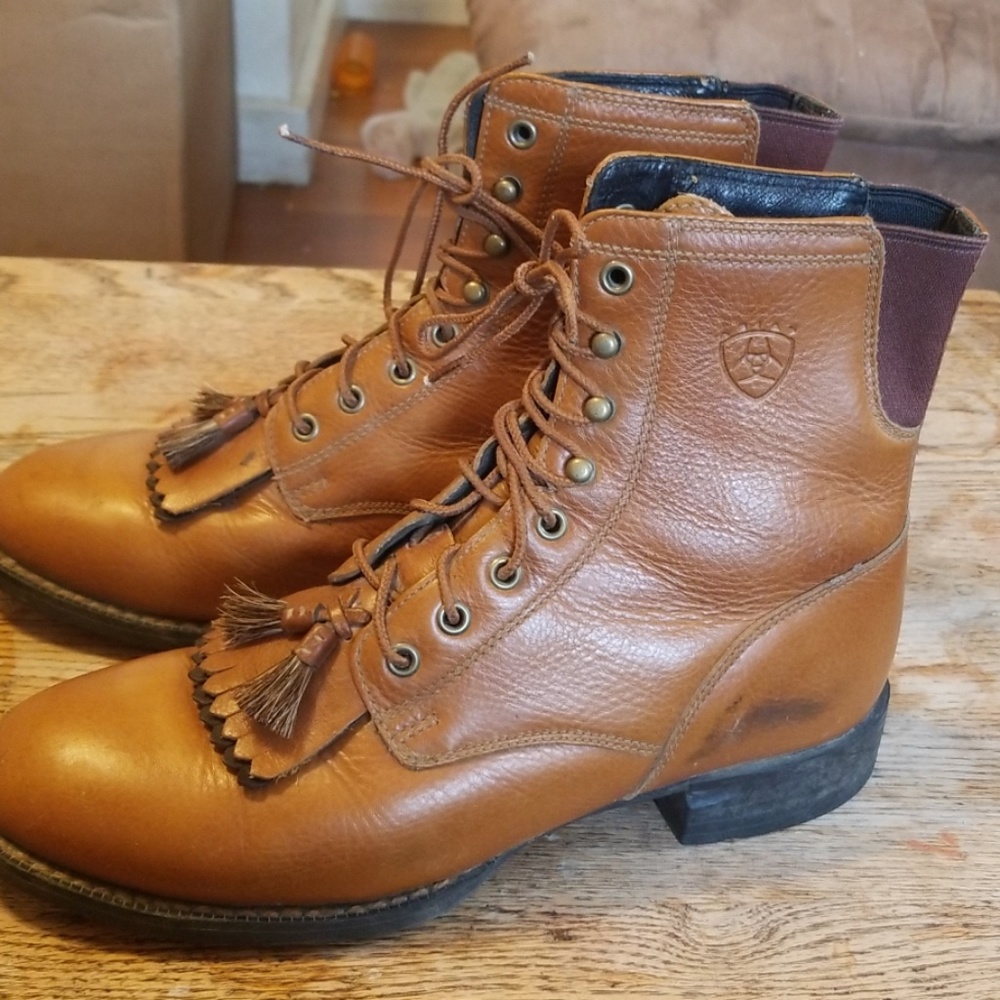 Boots - Picture 2 of 4
